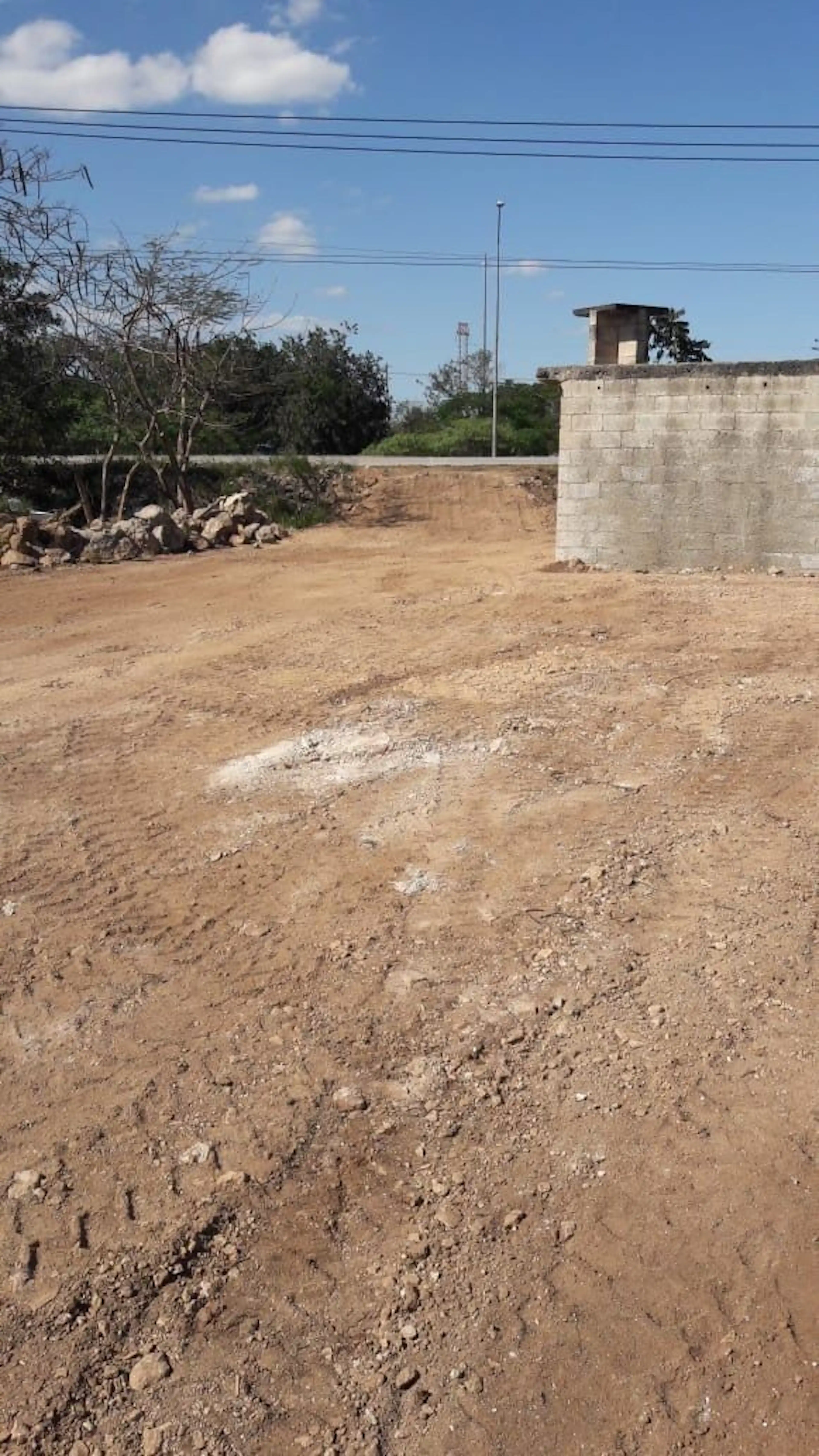 En Renta Excelente Terreno En Esquina Sobre Periferico (dzununcan)