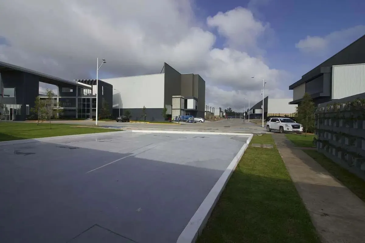 Industrial Spot2