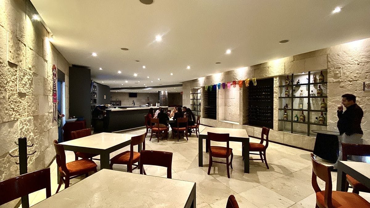 Local Comercial Spot2