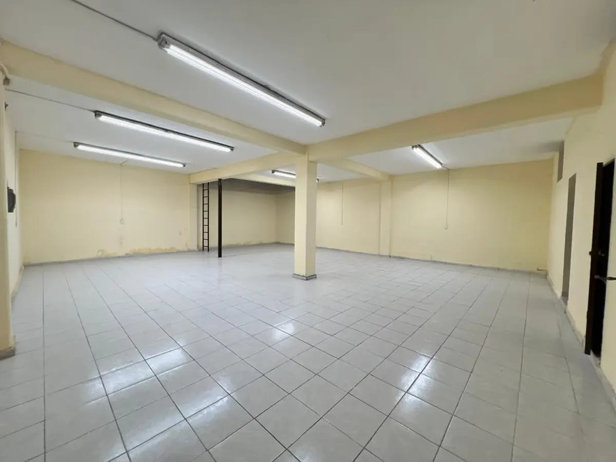 Local Comercial Spot2