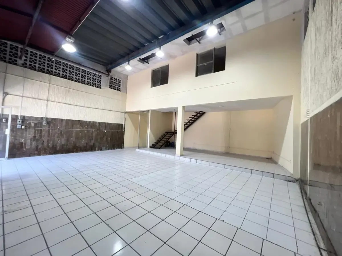 Local Comercial Spot2