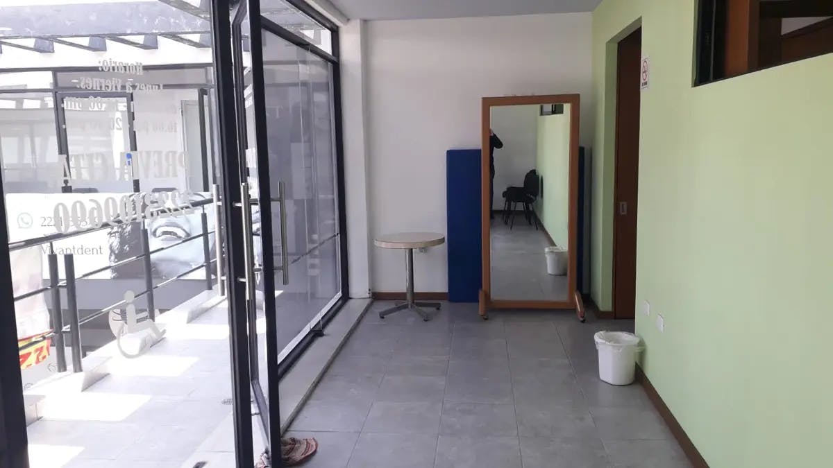 Local Comercial Spot2