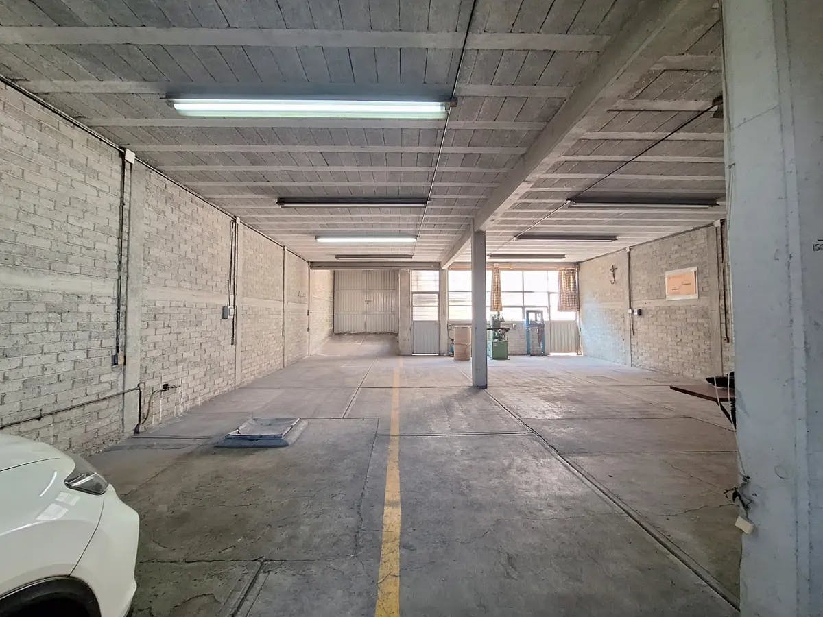 Local Comercial Spot2