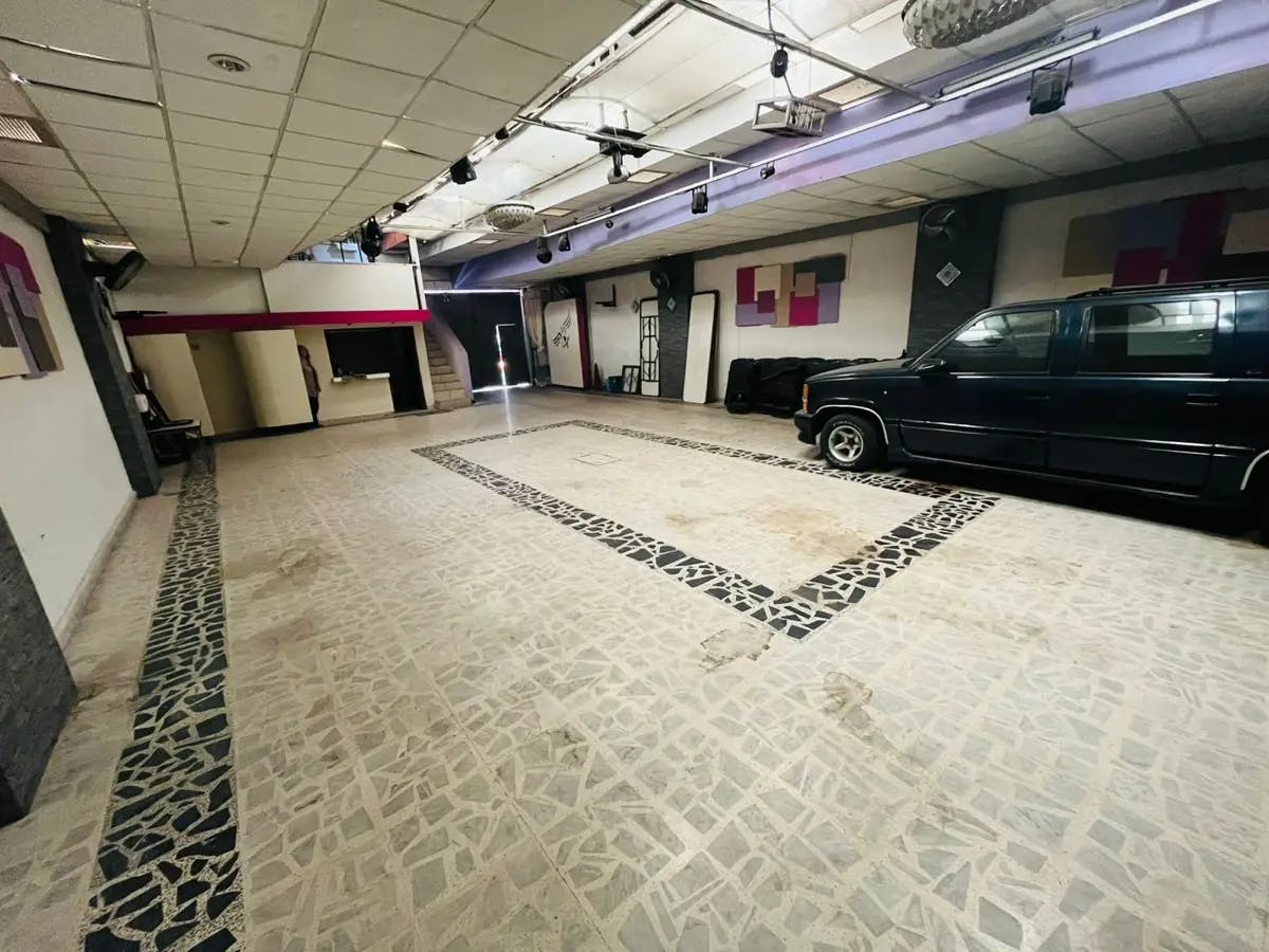 Local Comercial Spot2