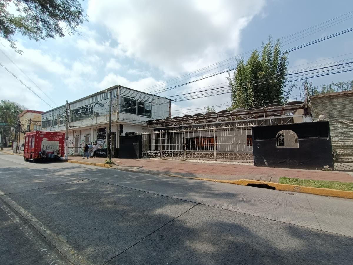 Local Comercial Spot2