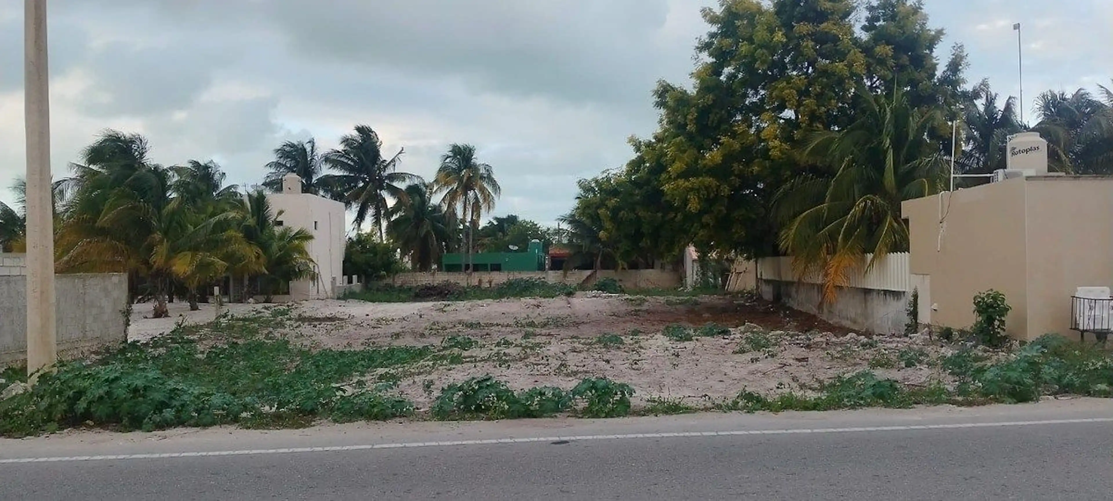 Terreno De 1,214 M2 En Venta Sobre Carretera Costera De Telchac Puerto