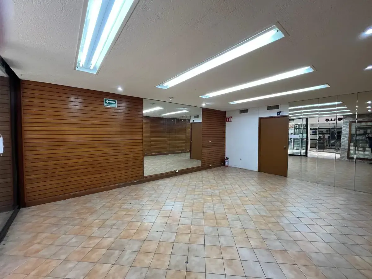 Local Comercial Spot2