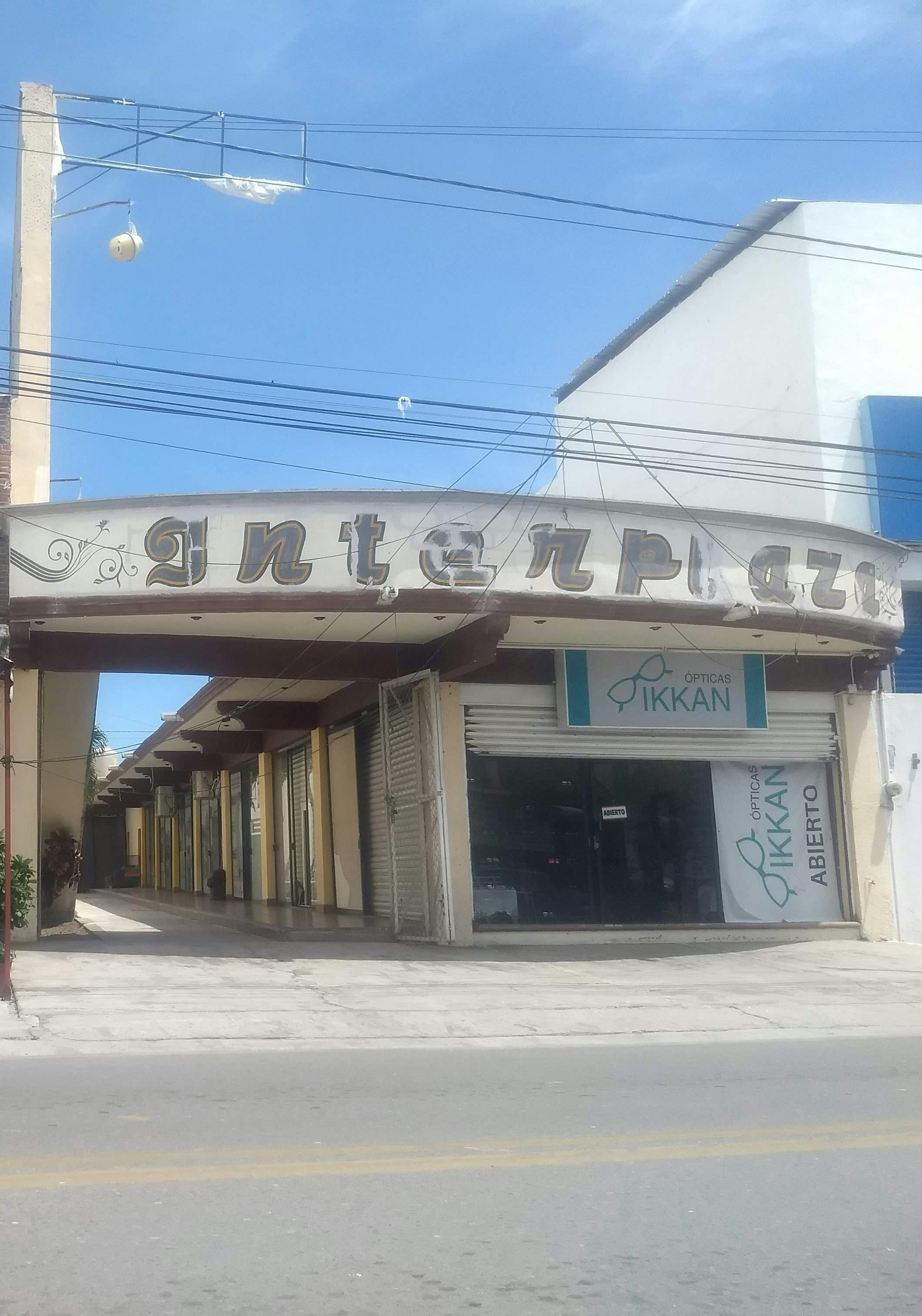 Local Comercial Spot2