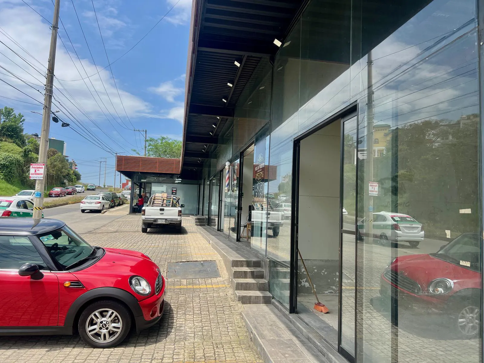 Local Comercial Spot2