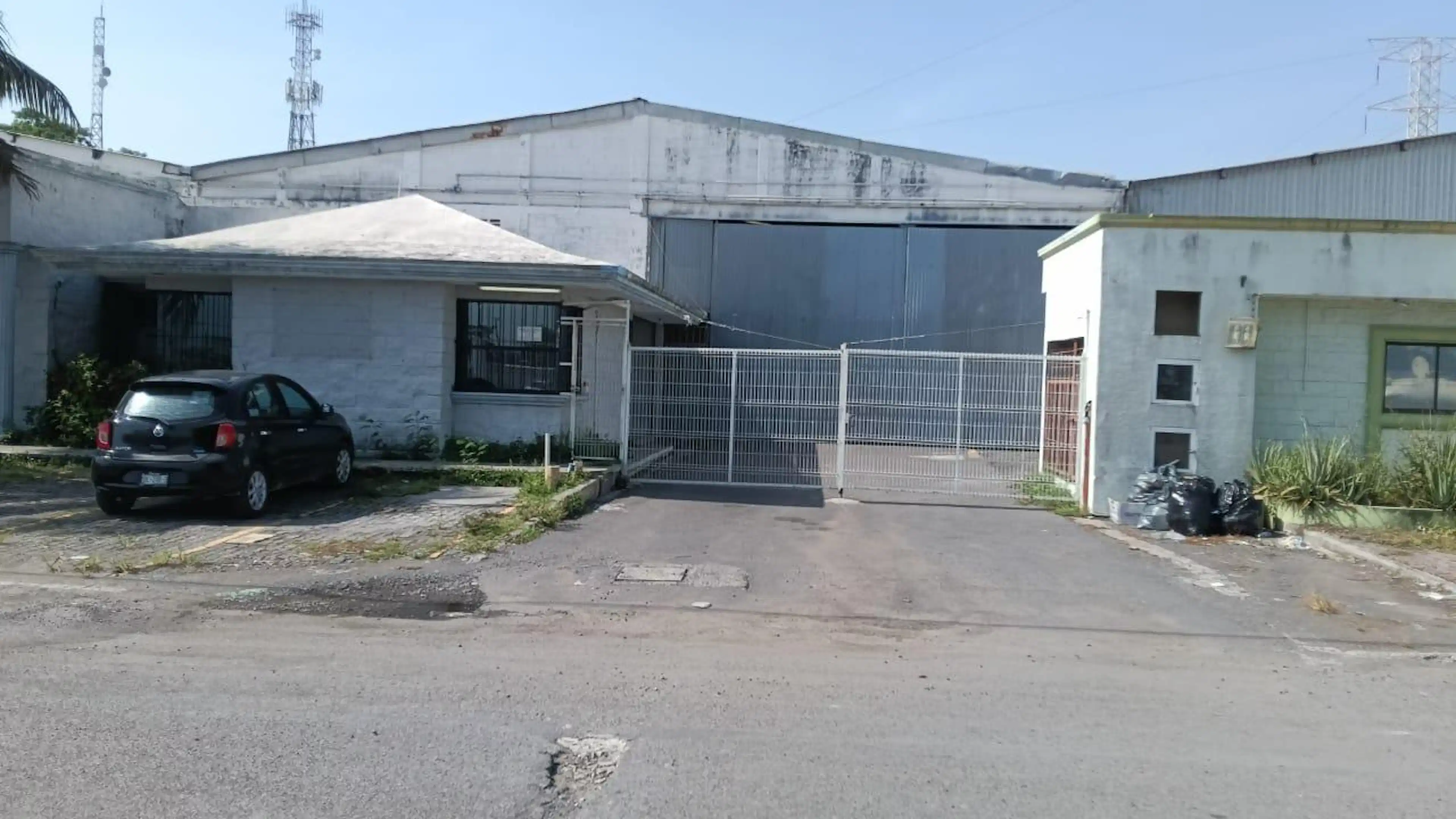 Calle Robles, Parque Industrial Bruno Pagliai S/n