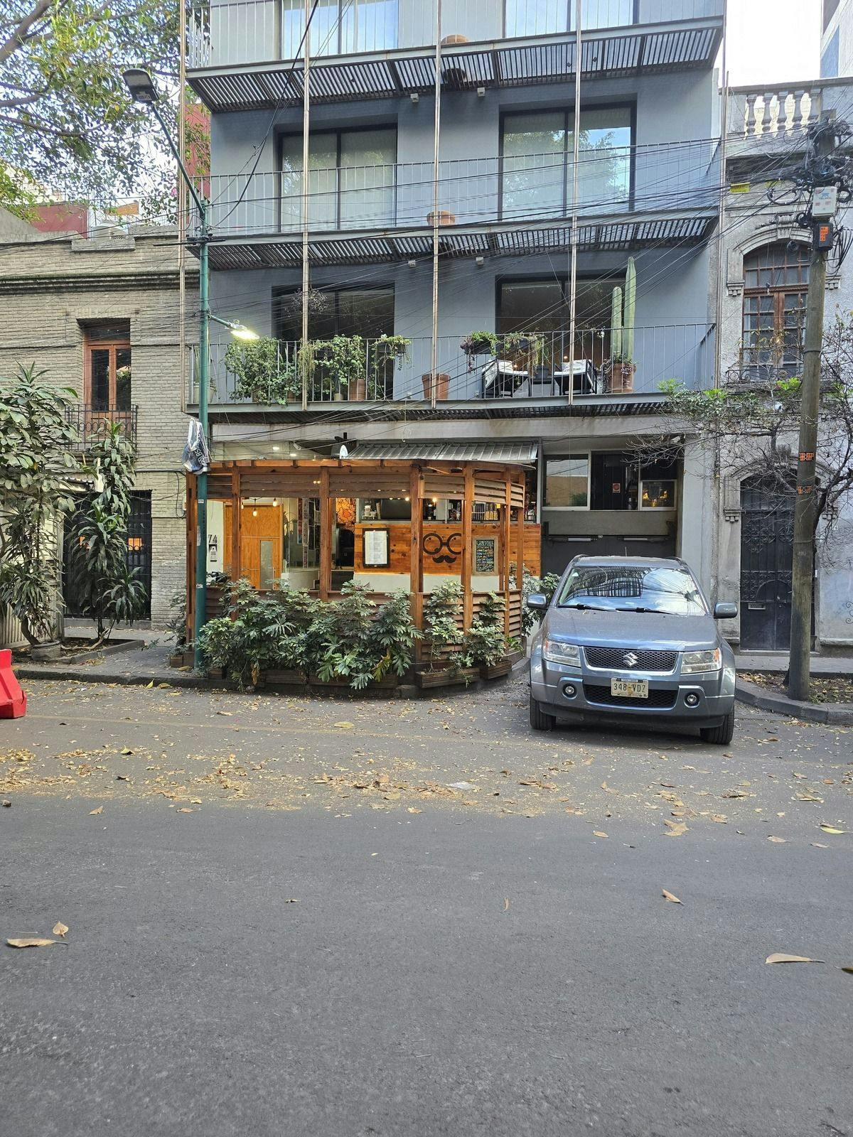 Local Comercial Spot2