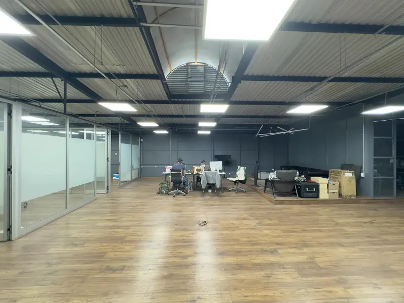 Local Comercial Spot2