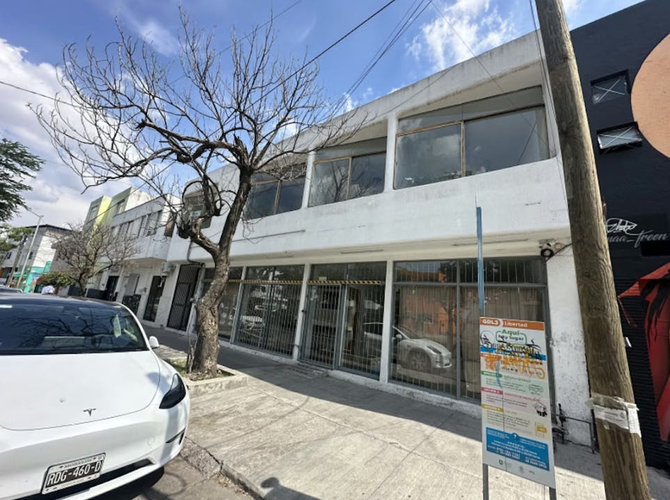 Local Comercial Spot2