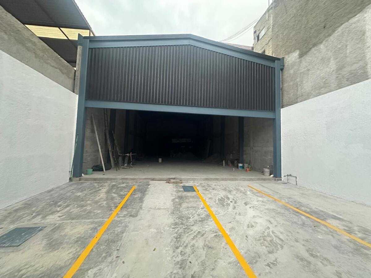 Local Comercial Spot2