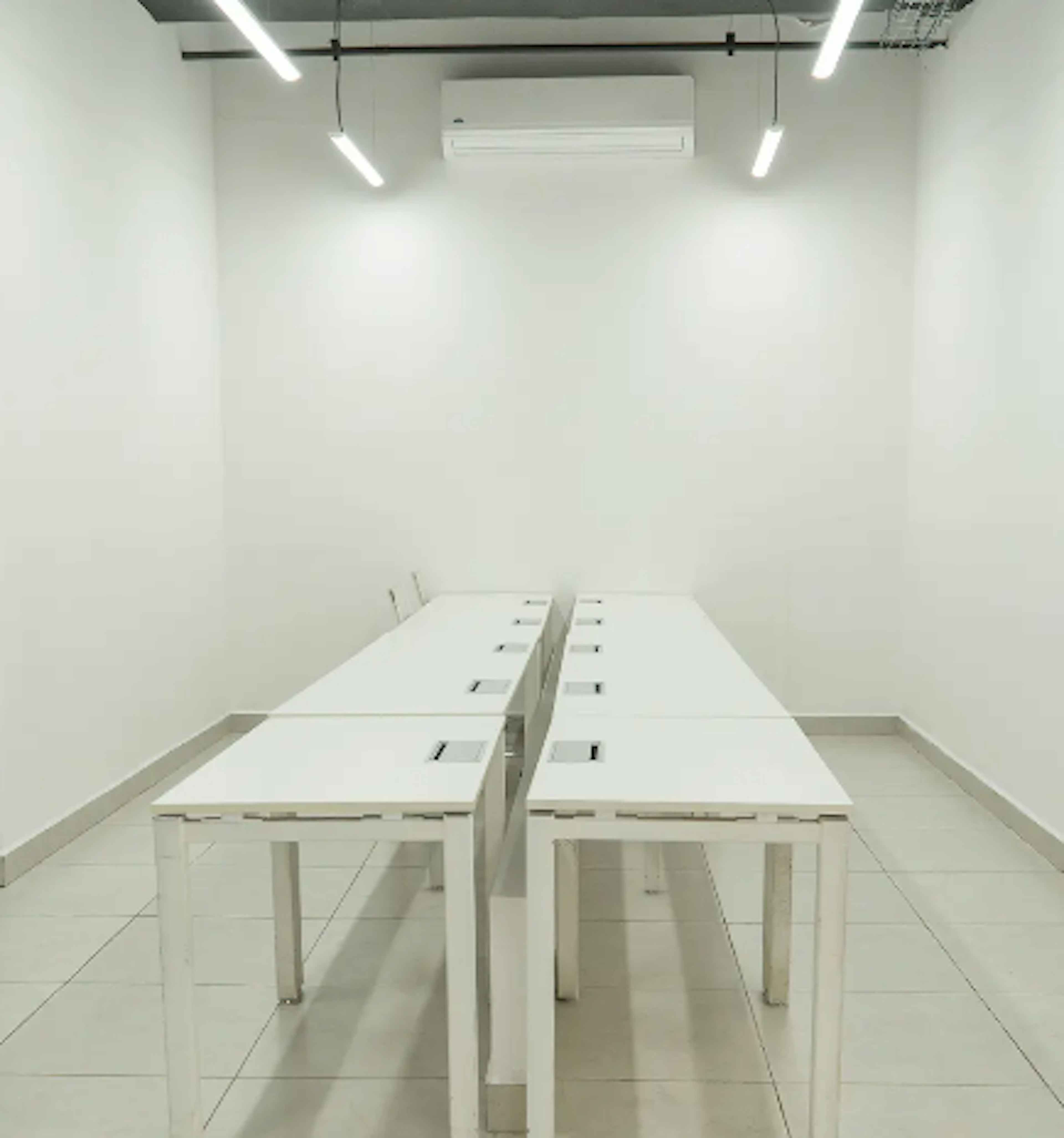 Torre A Piso 1 Oficina 3