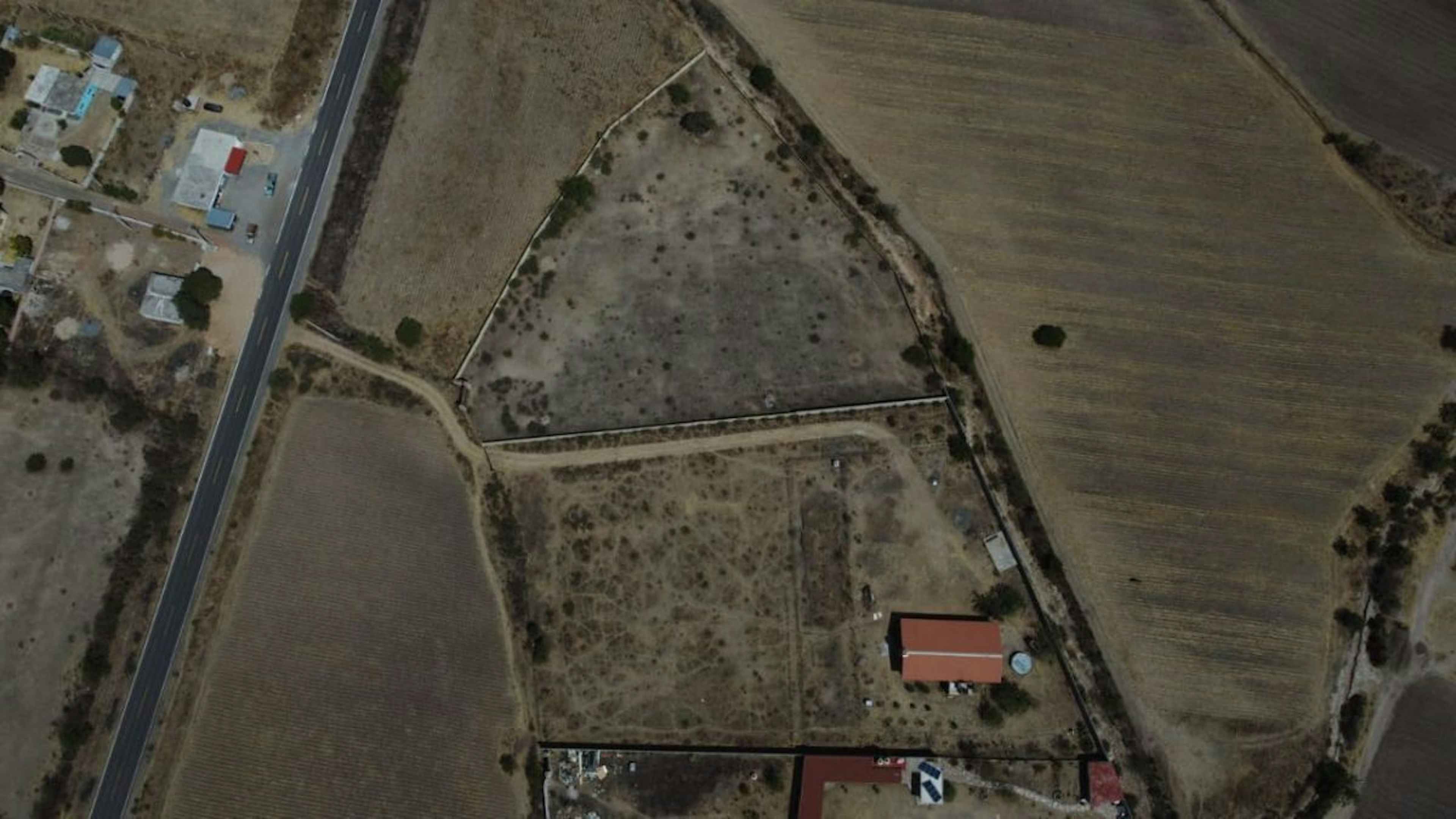 4 Terrenos ( A 5 Minutos Libramiento Palmillas Toyota)