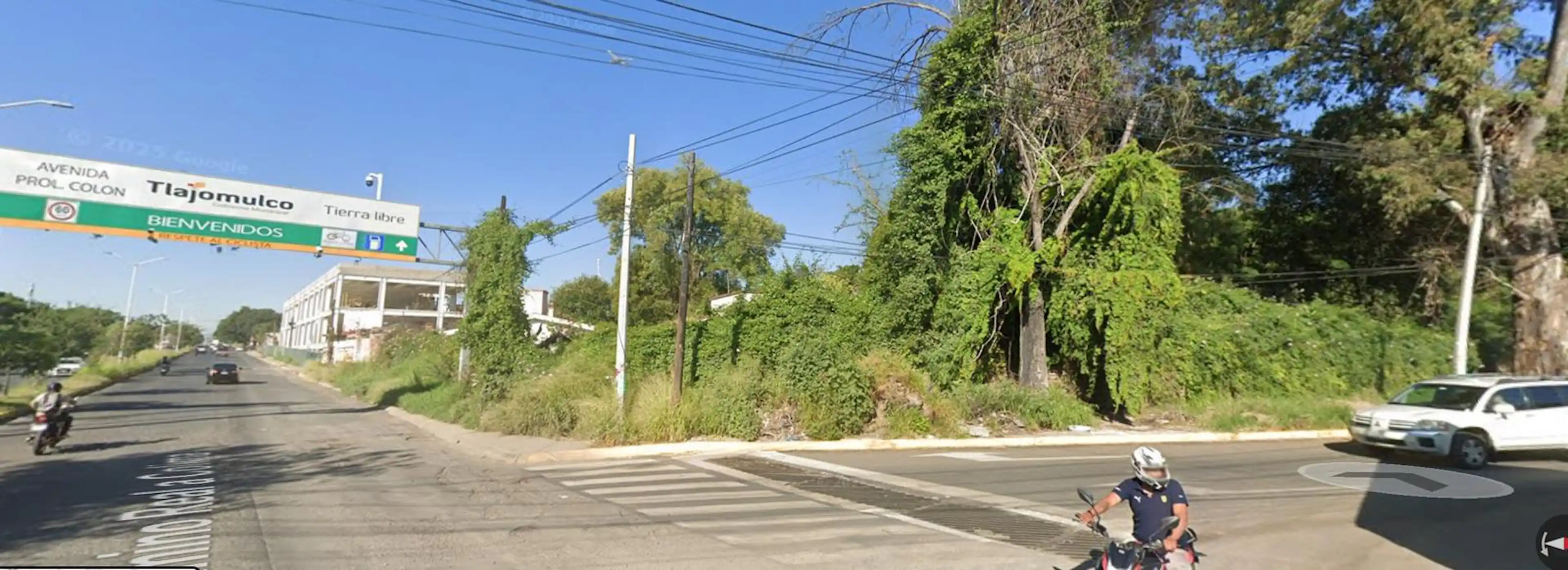 Terreno o Macrolote en Venta de 2 Hectáreas en Camino Real a Colima