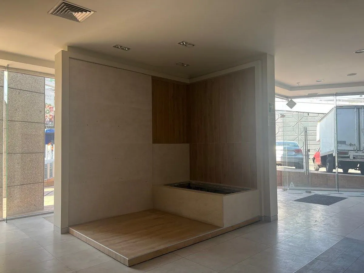 Local Comercial Spot2