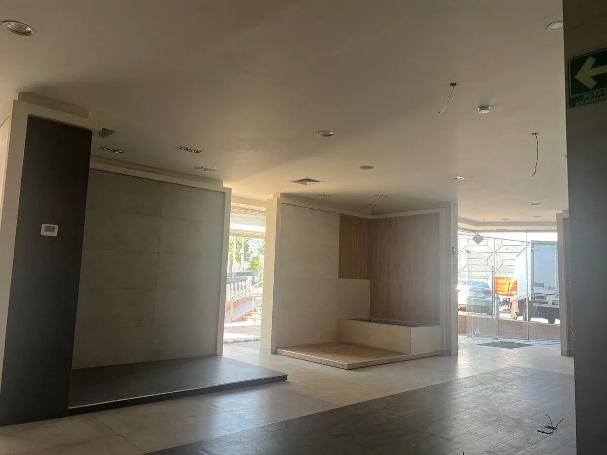 Local Comercial Spot2