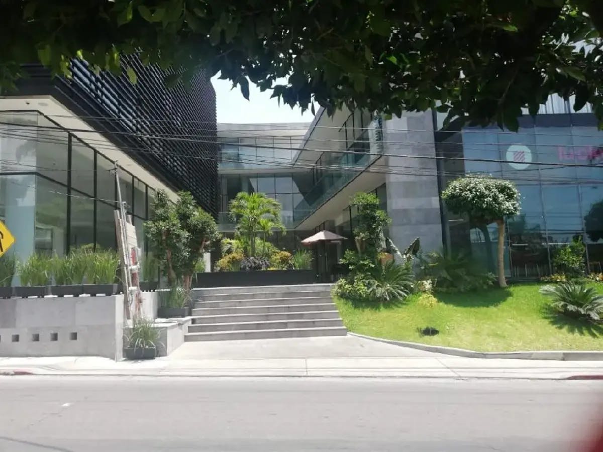 Local Comercial Spot2