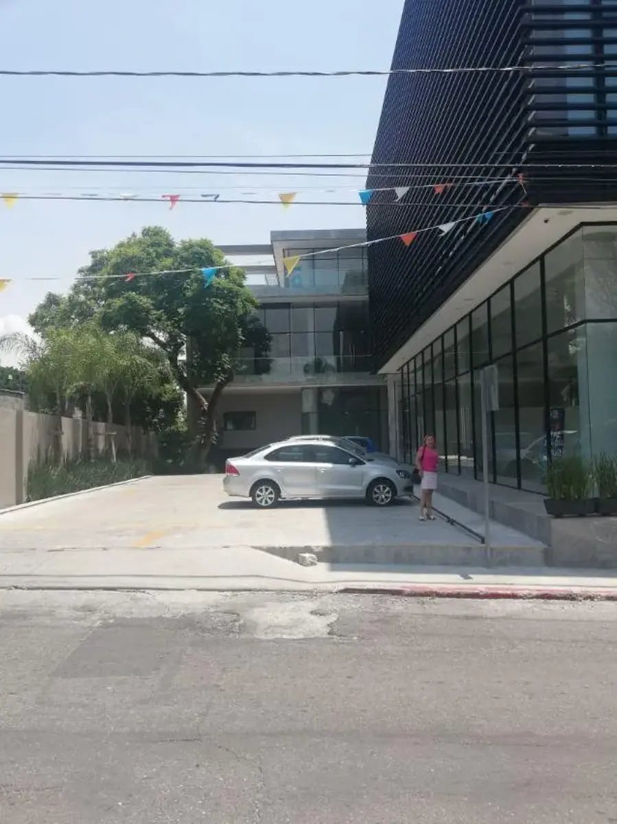 Local Comercial Spot2