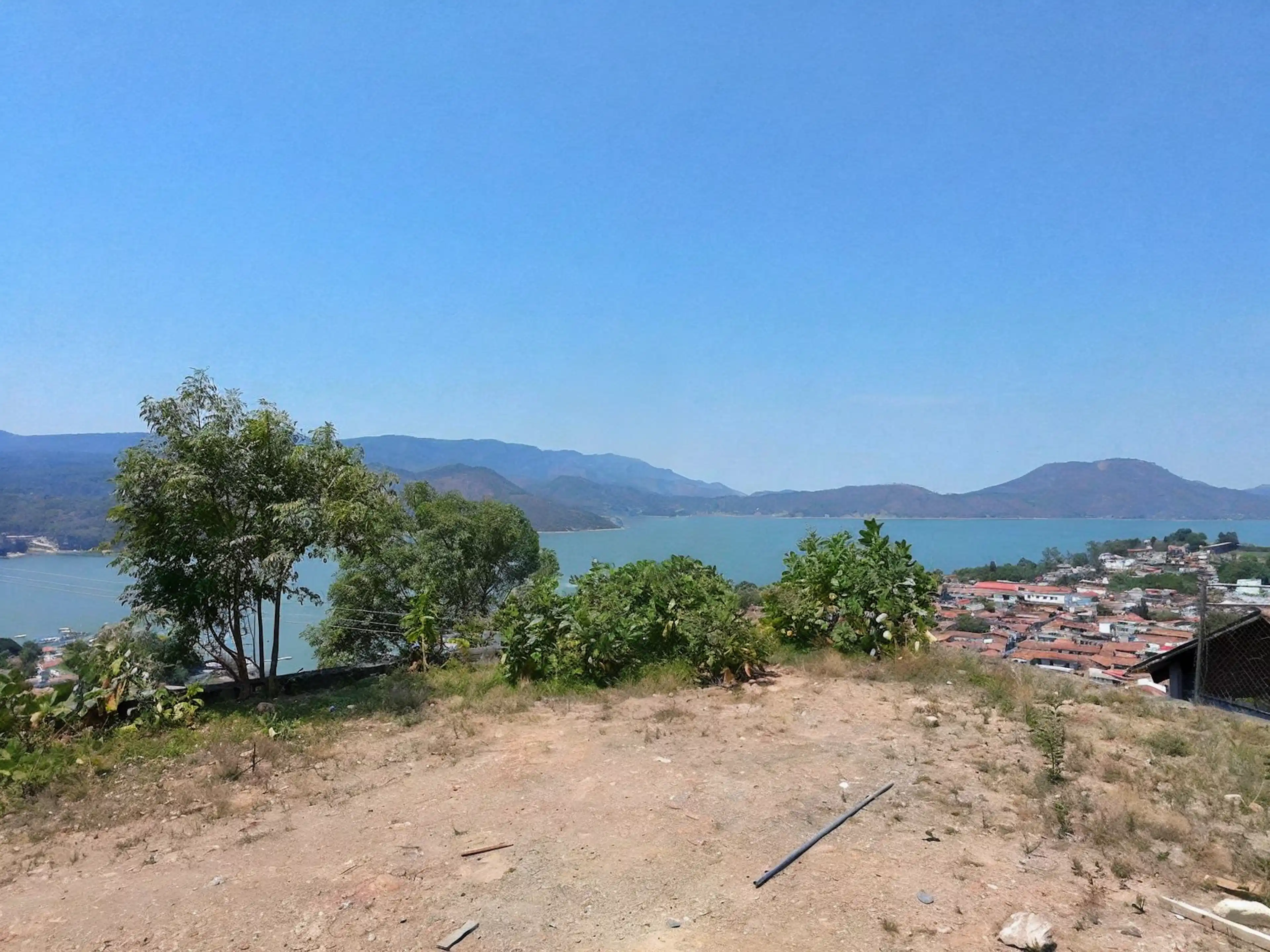Terreno En Venta Con Vista Al Lago