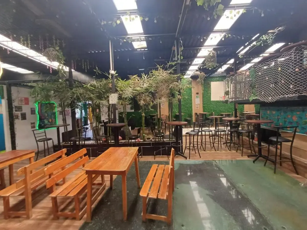 Local Comercial Spot2