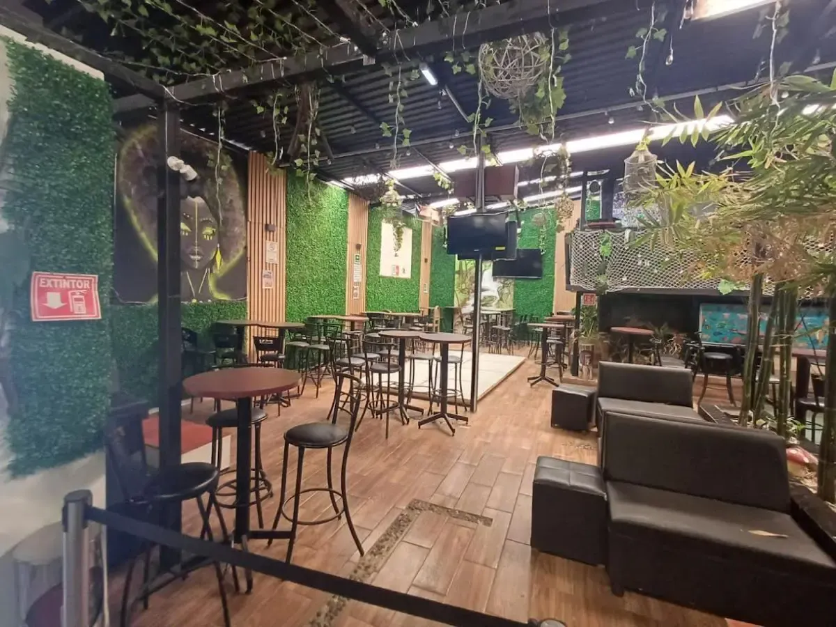 Local Comercial Spot2