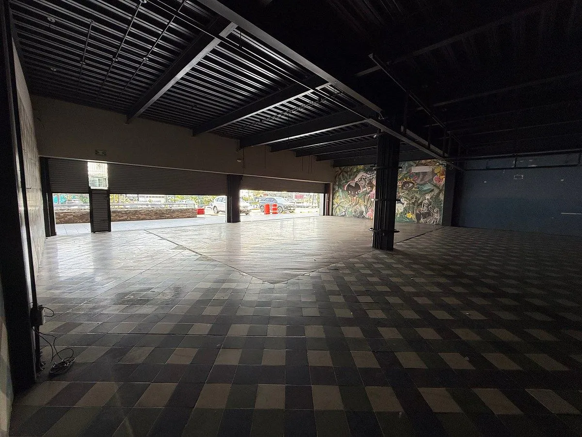 Local Comercial Spot2