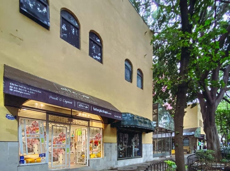 Local Comercial Spot2