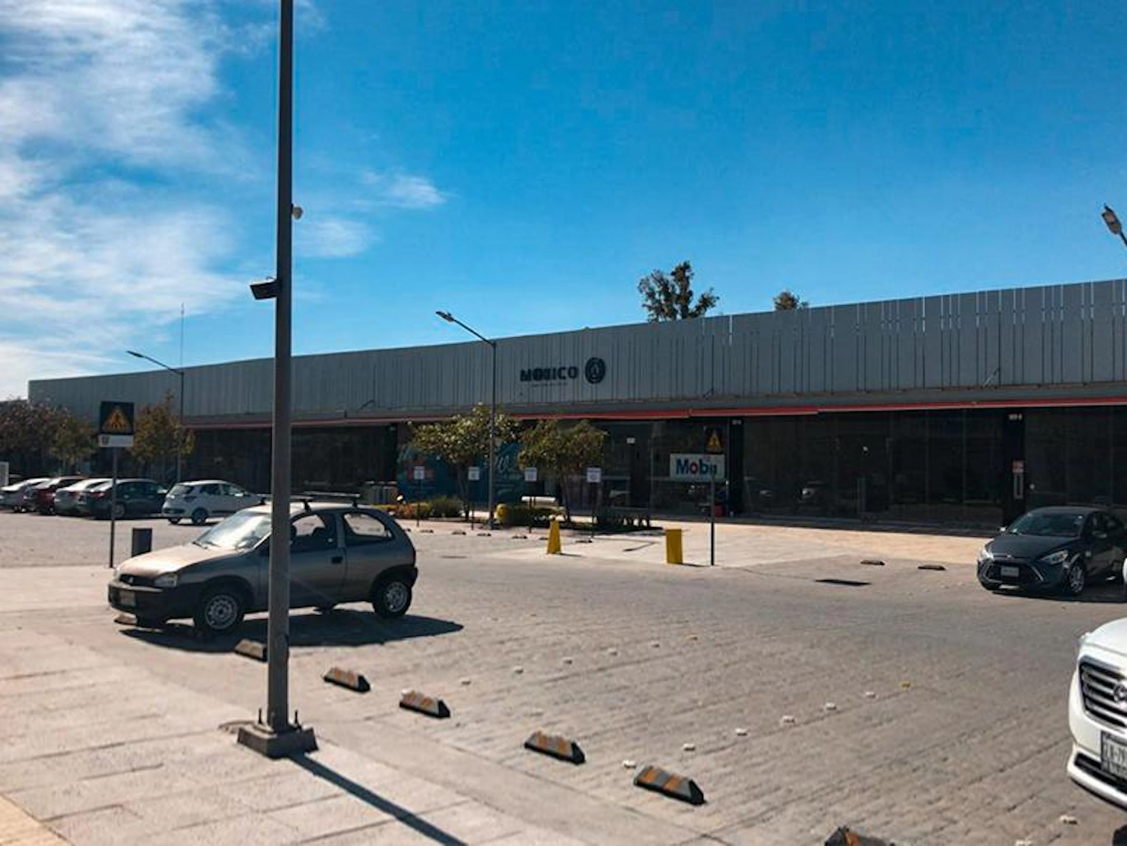 Local Comercial Spot2