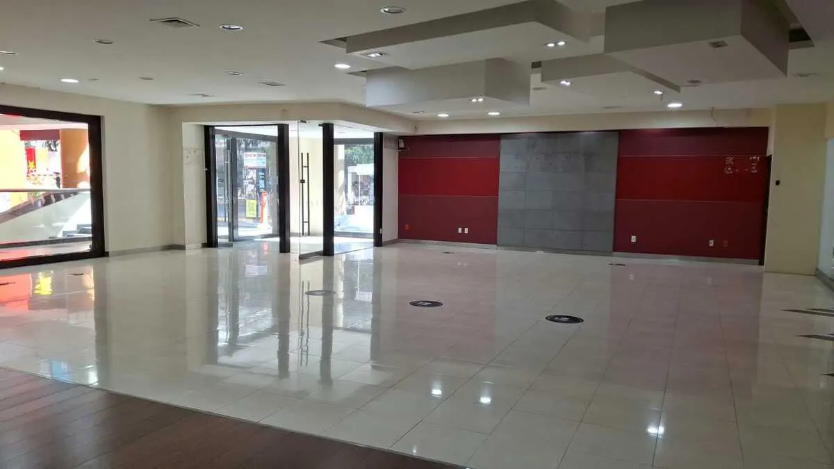 Local Comercial Spot2