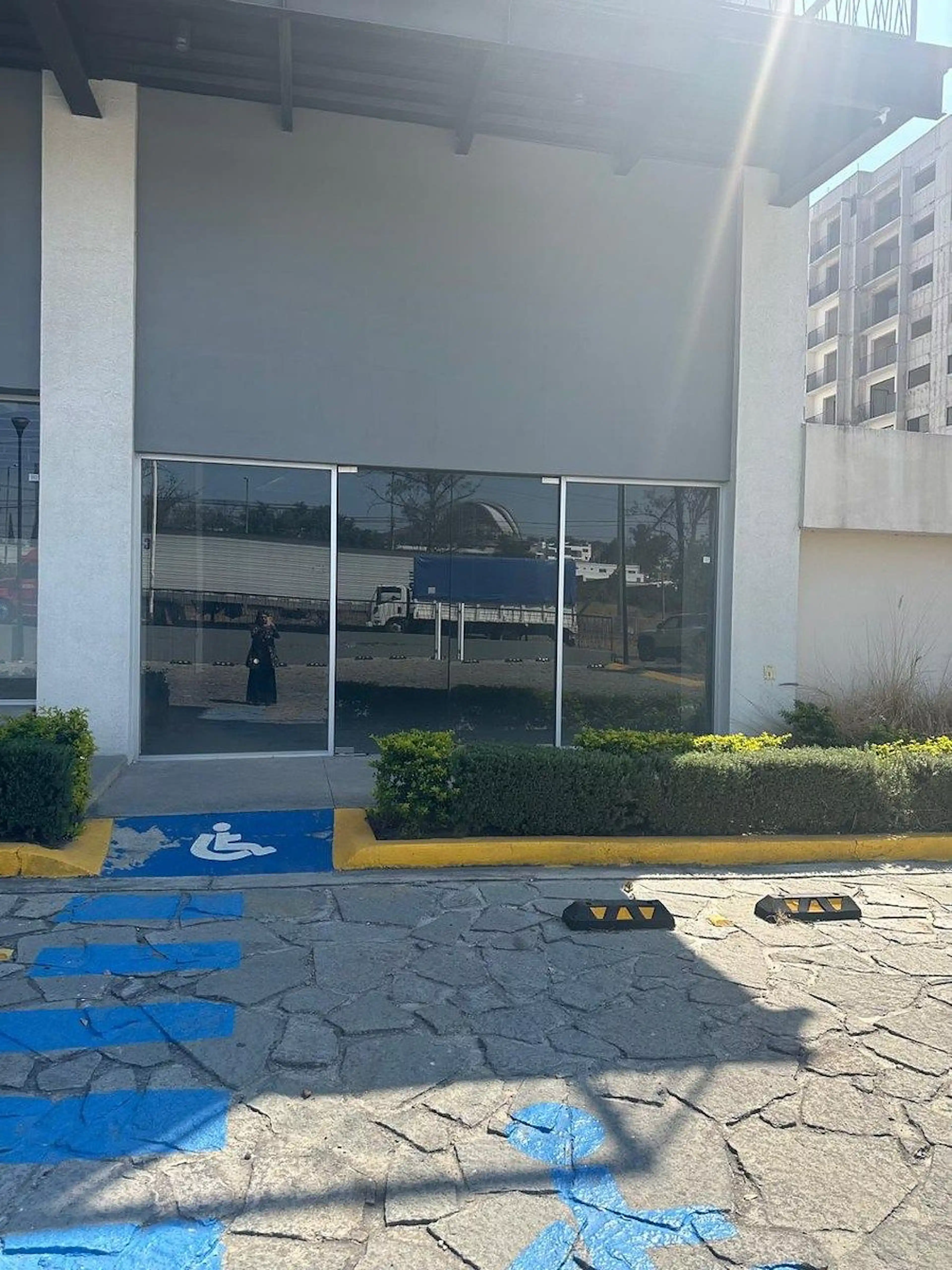 Se VENDE o RENTA Local Comercial, Tlaquepaque, Jal