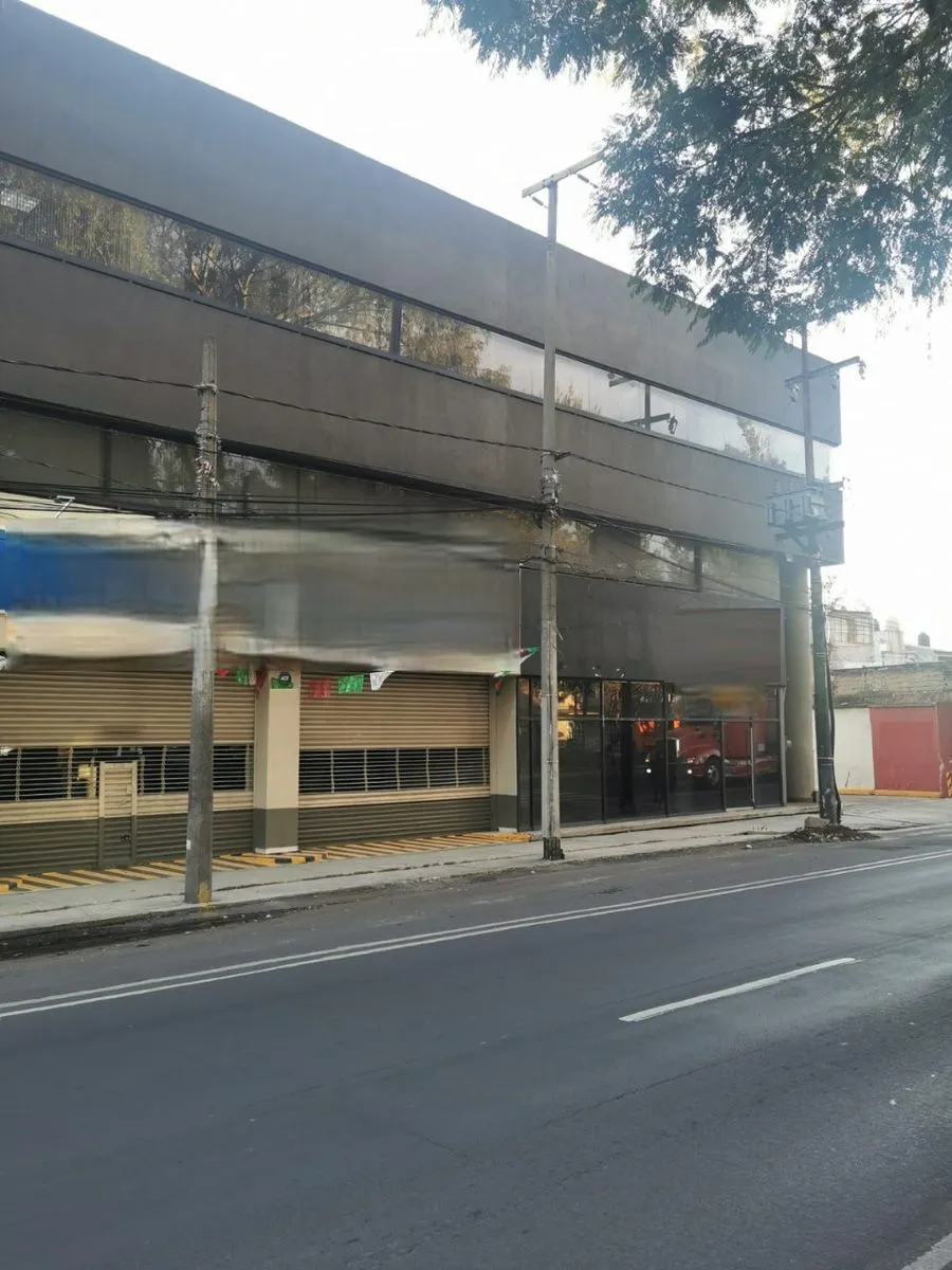 Local Comercial Spot2