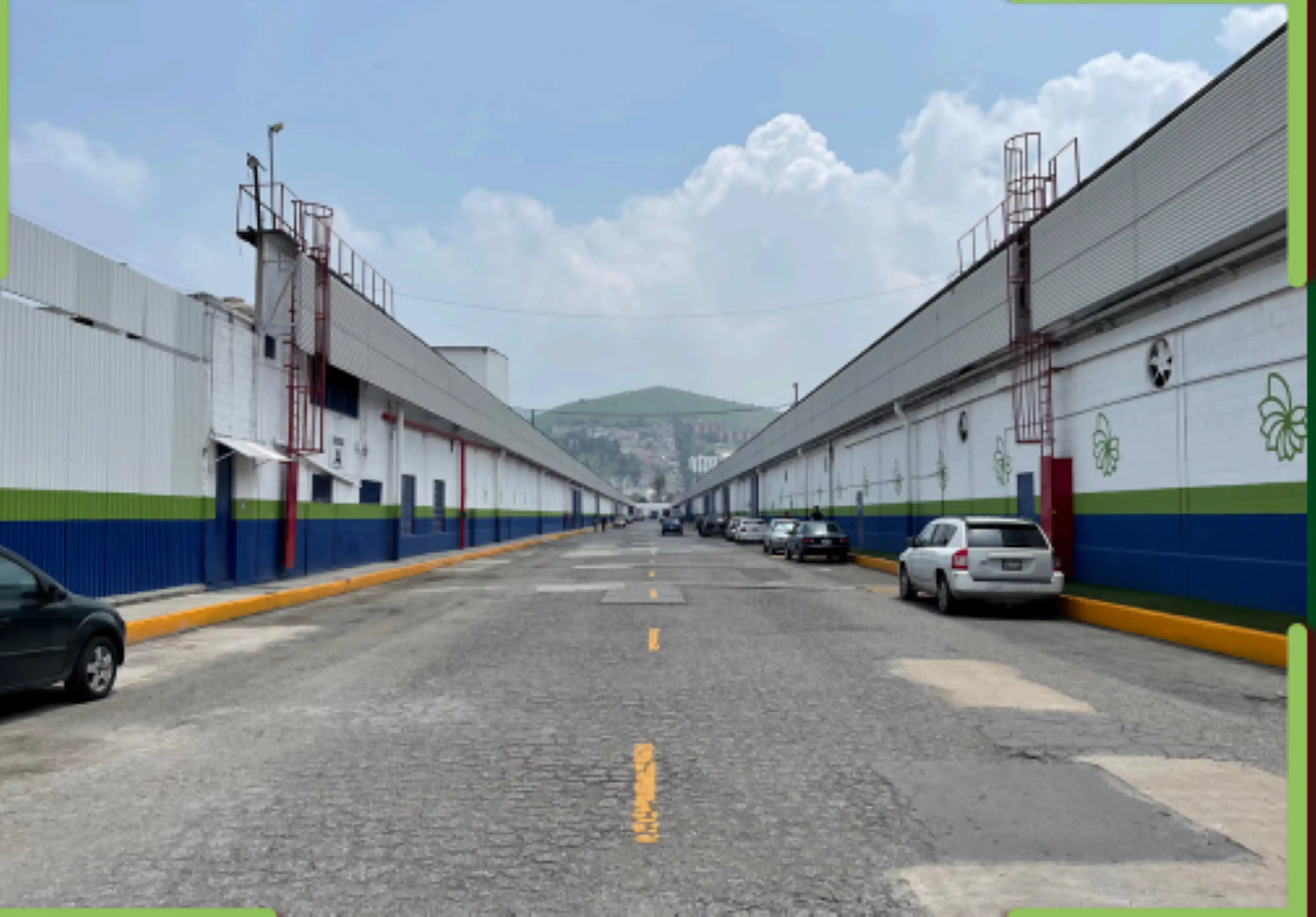 Av. Dr. Gustavo Baz