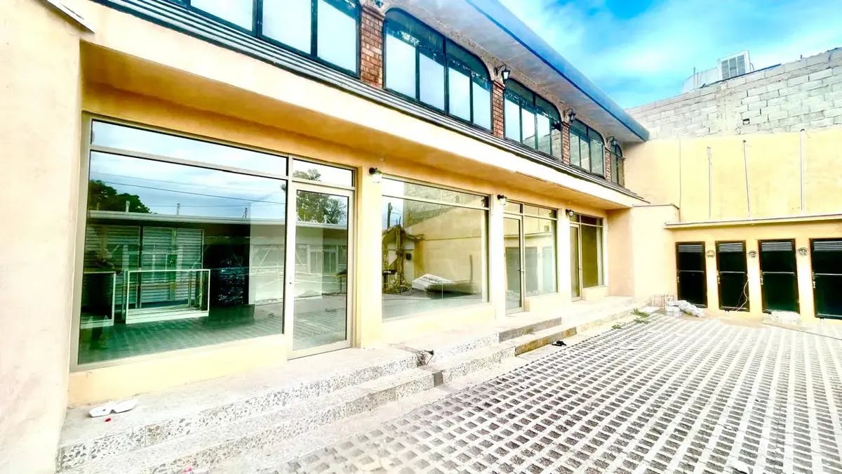 Local Comercial Spot2