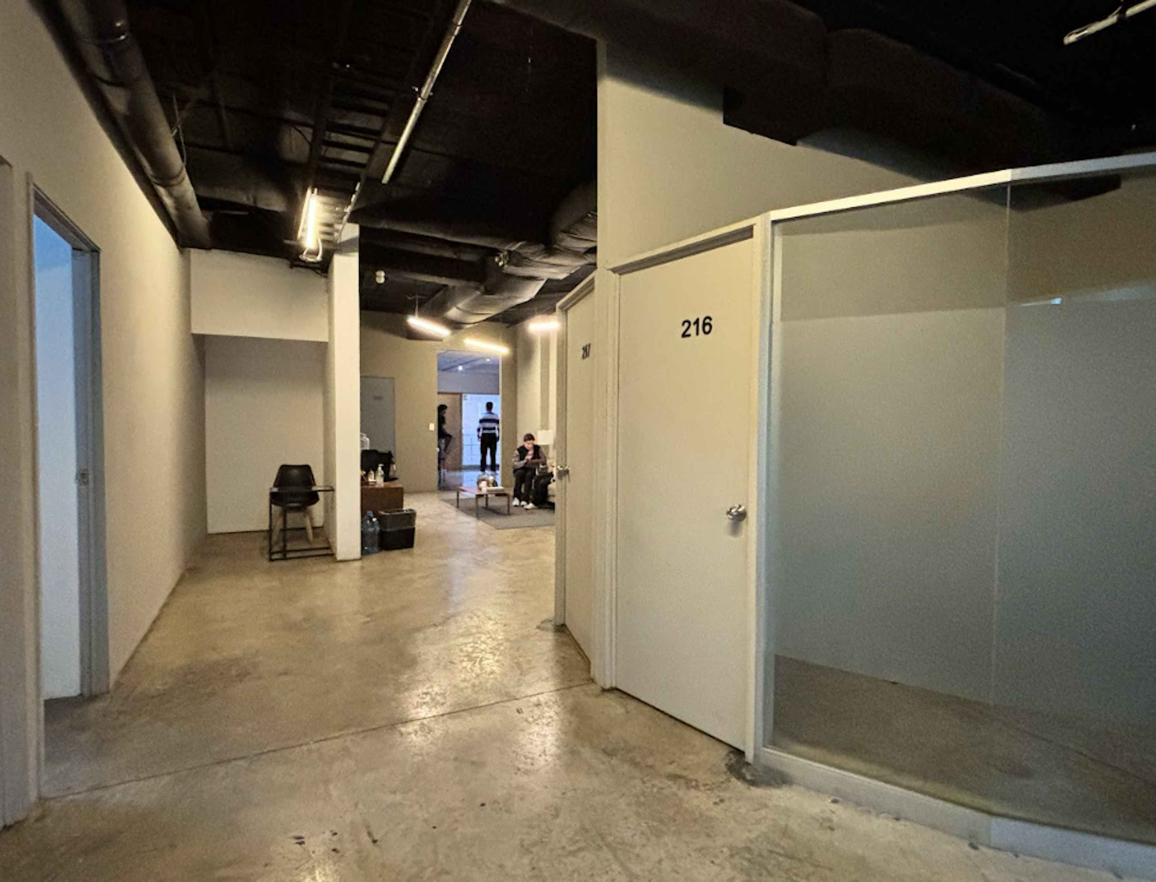 Piso 5 Oficina 504 - 7p