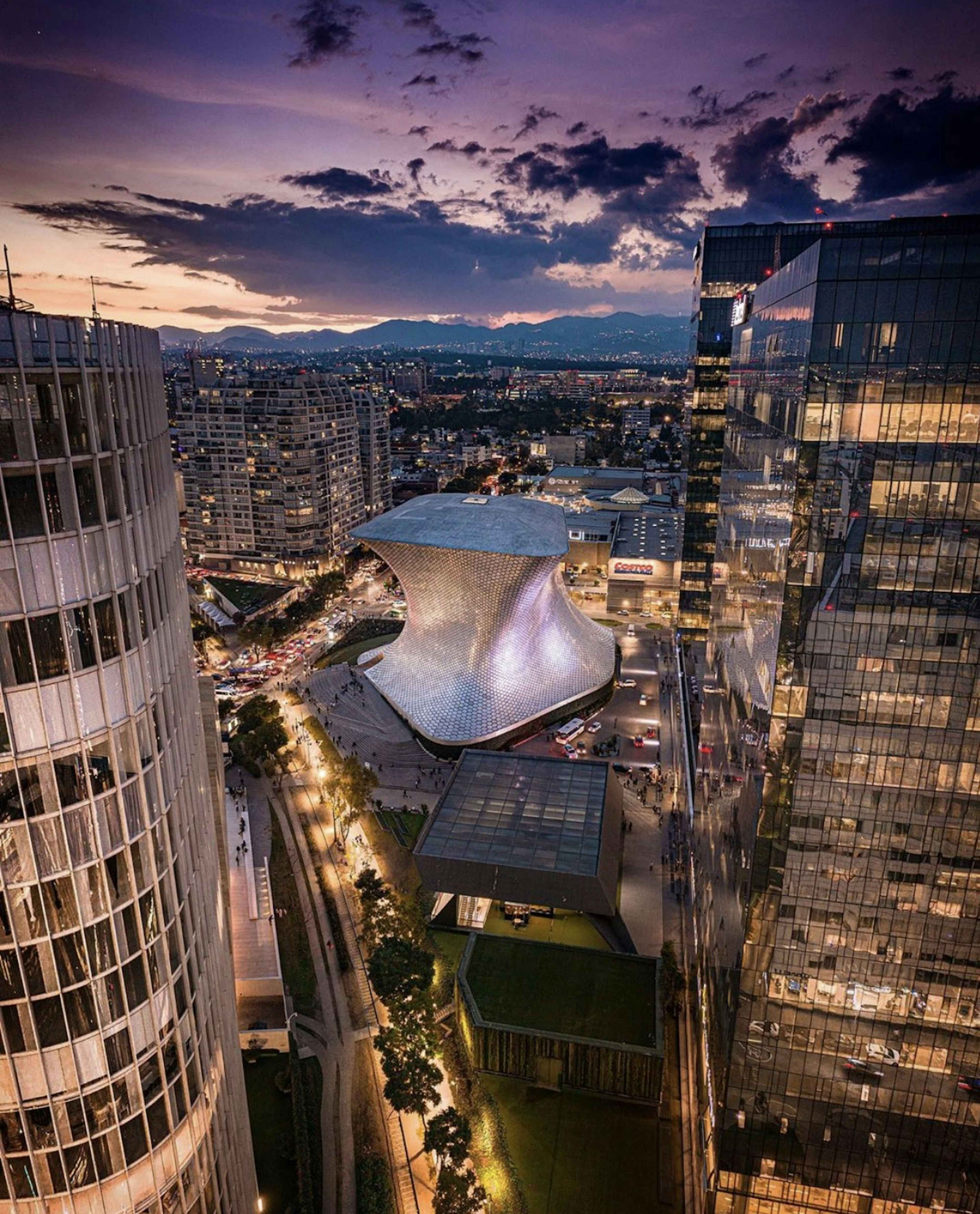 Boulevard Miguel De Cervantes Saavedra 303