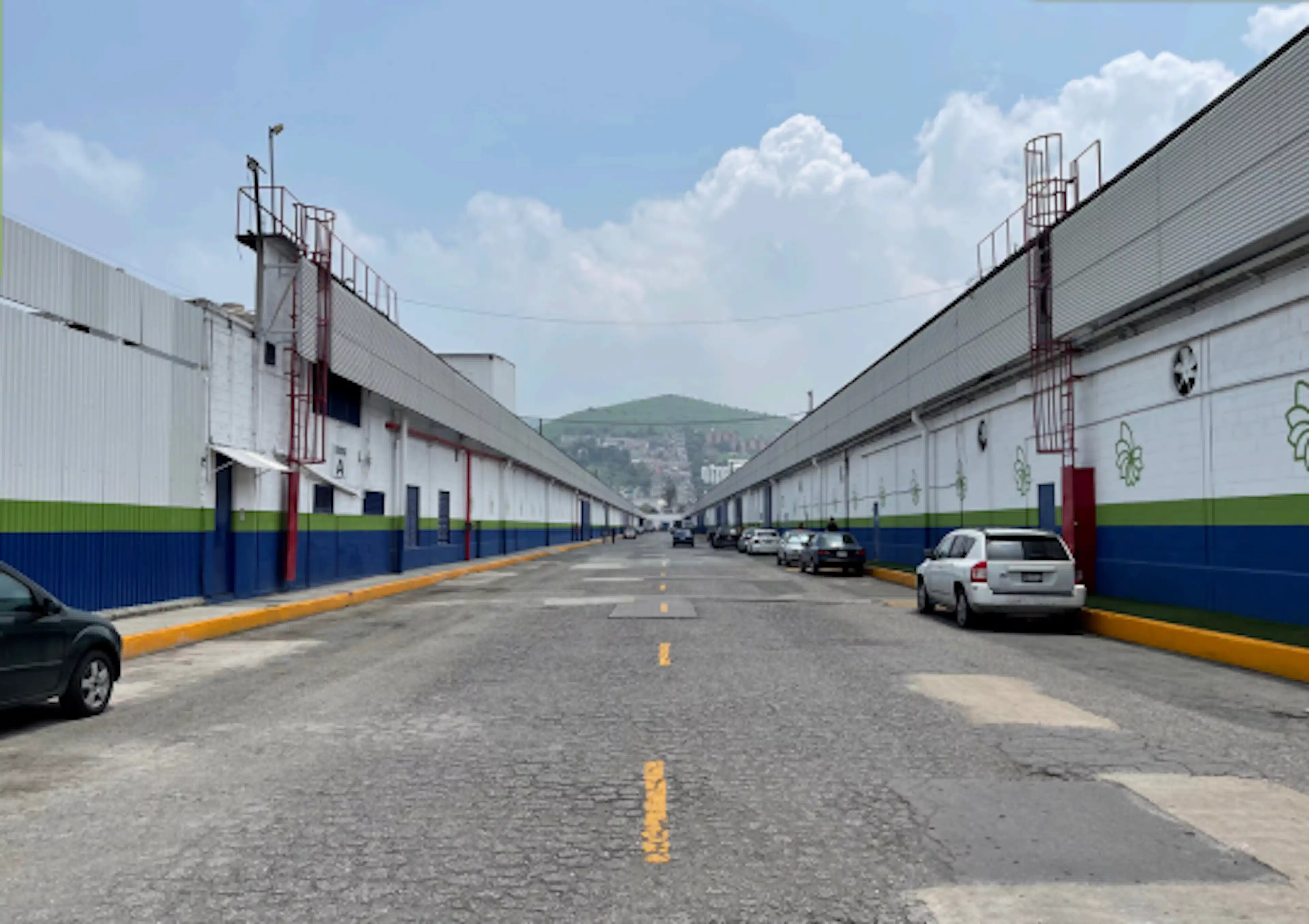 AV. DR. GUSTAVO BAZ