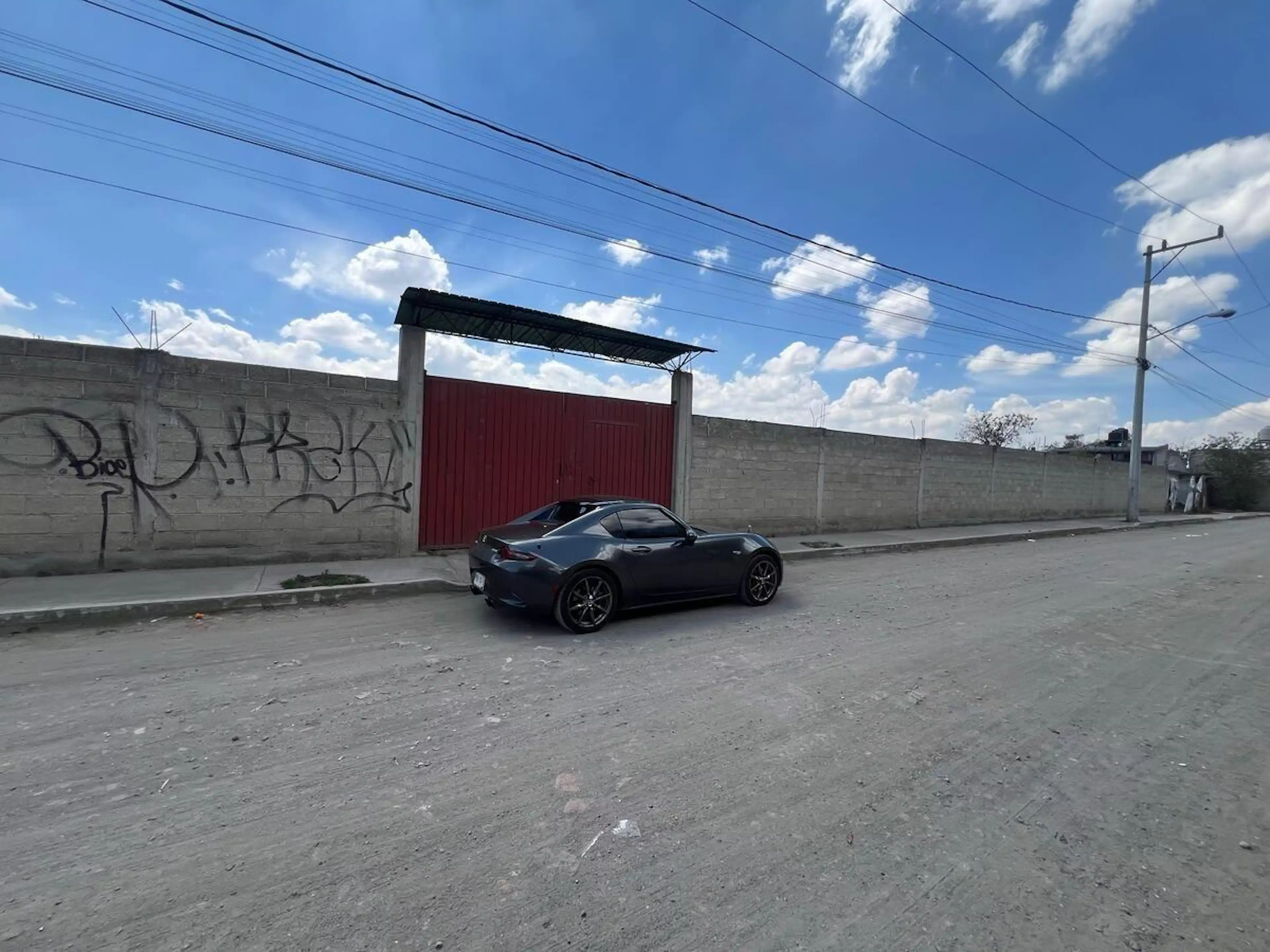 Terreno plano en San Pablo Autopan – 1,028 m²