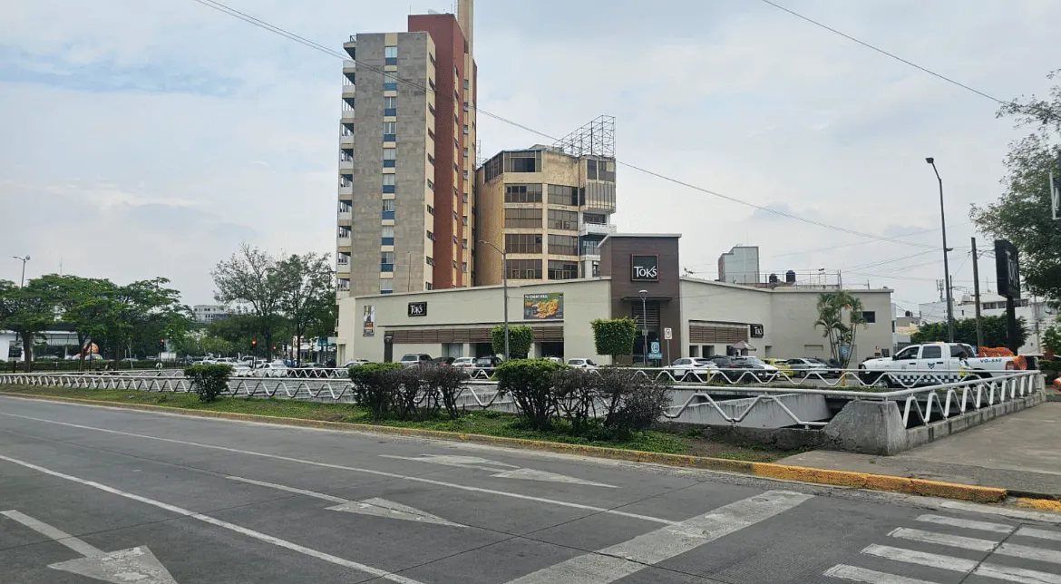 Local Comercial Spot2