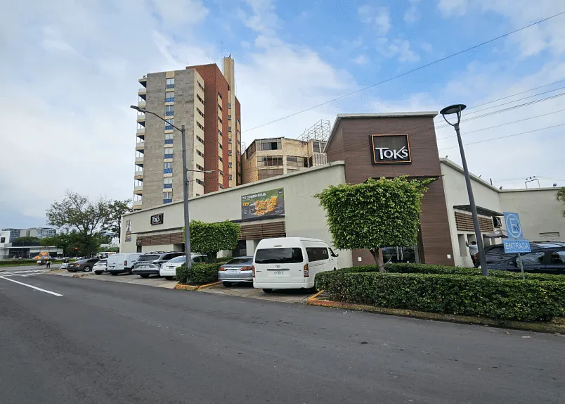 Local Comercial Spot2