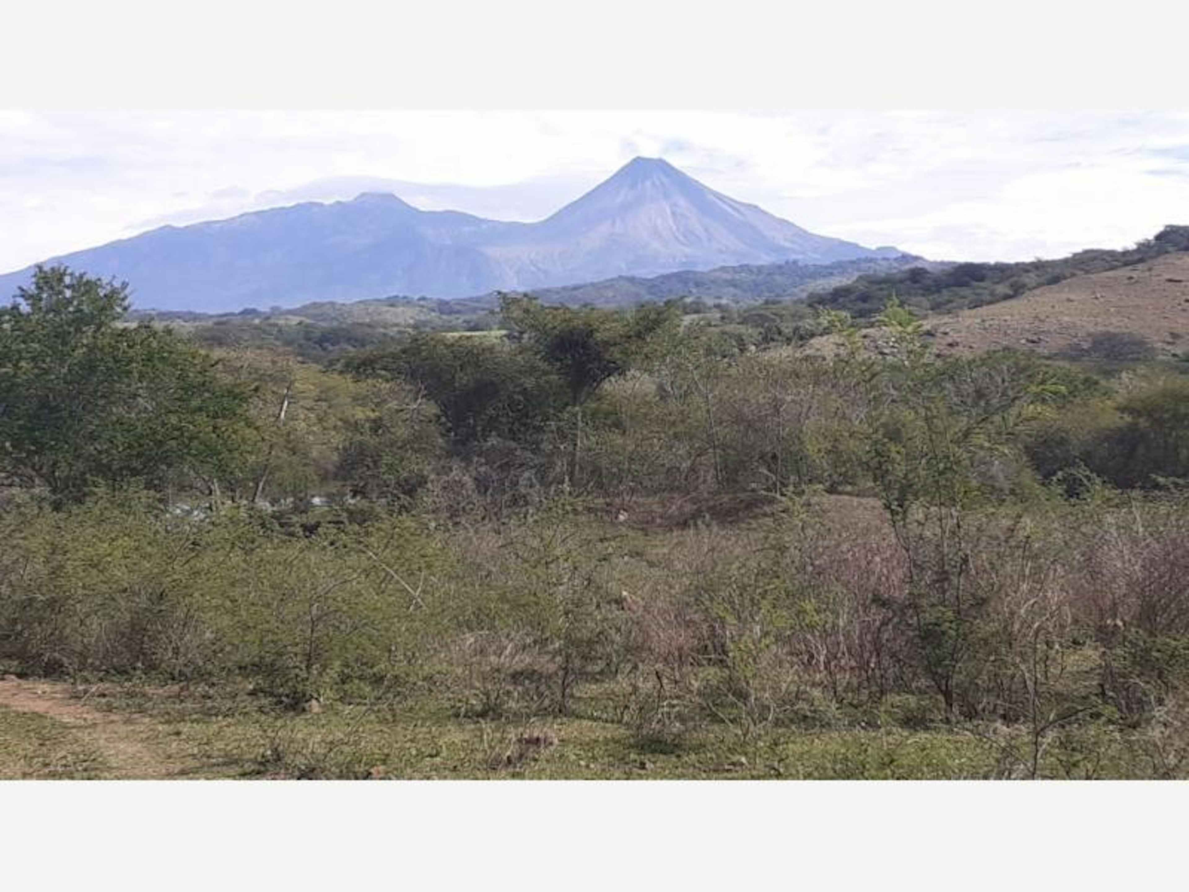 Terreno En Venta En Los Colomos, Comala, Colima