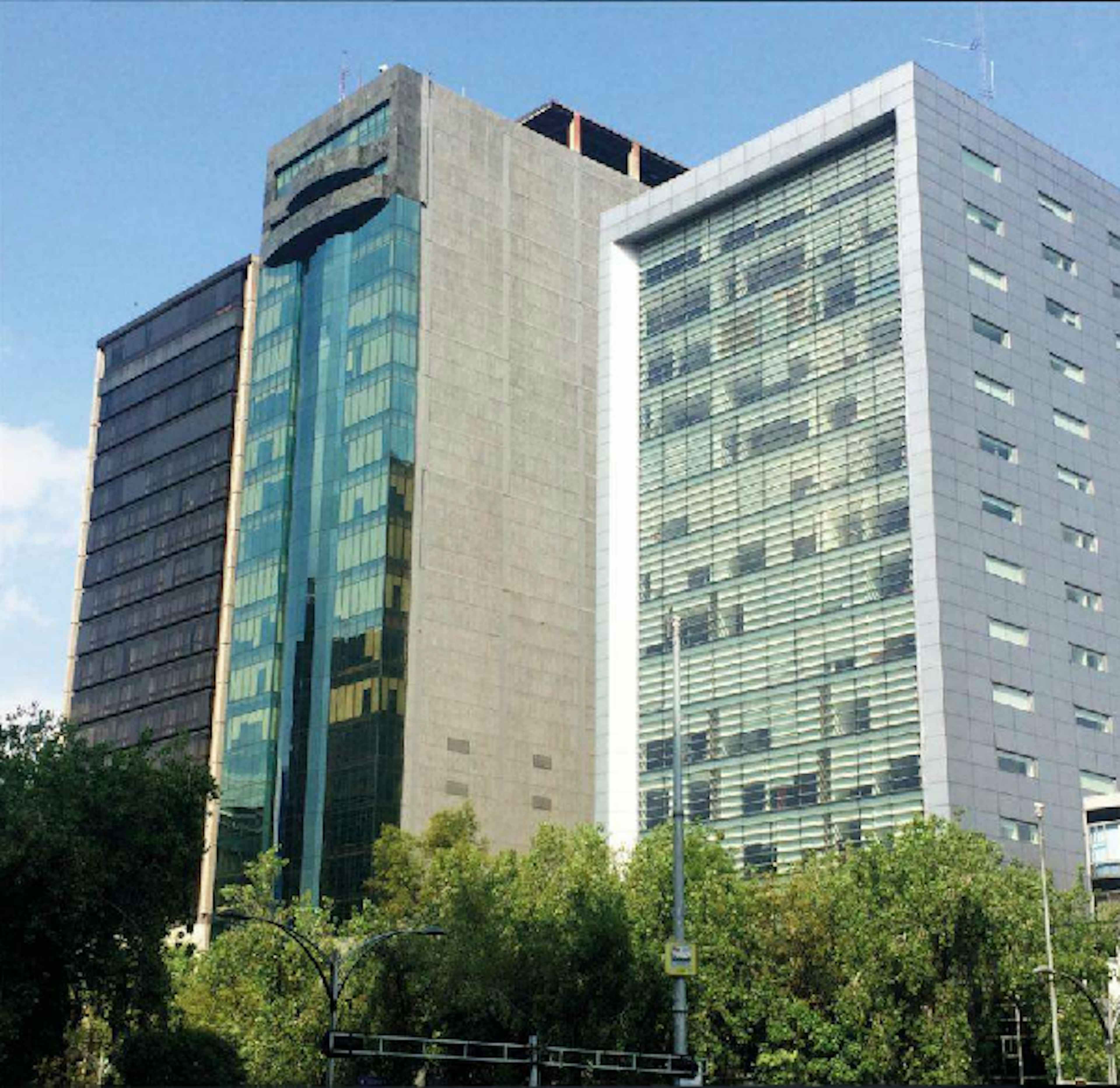 Reforma 99  - Locales