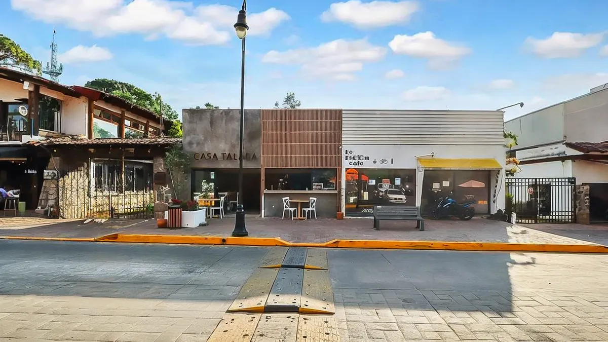 Local Comercial Spot2