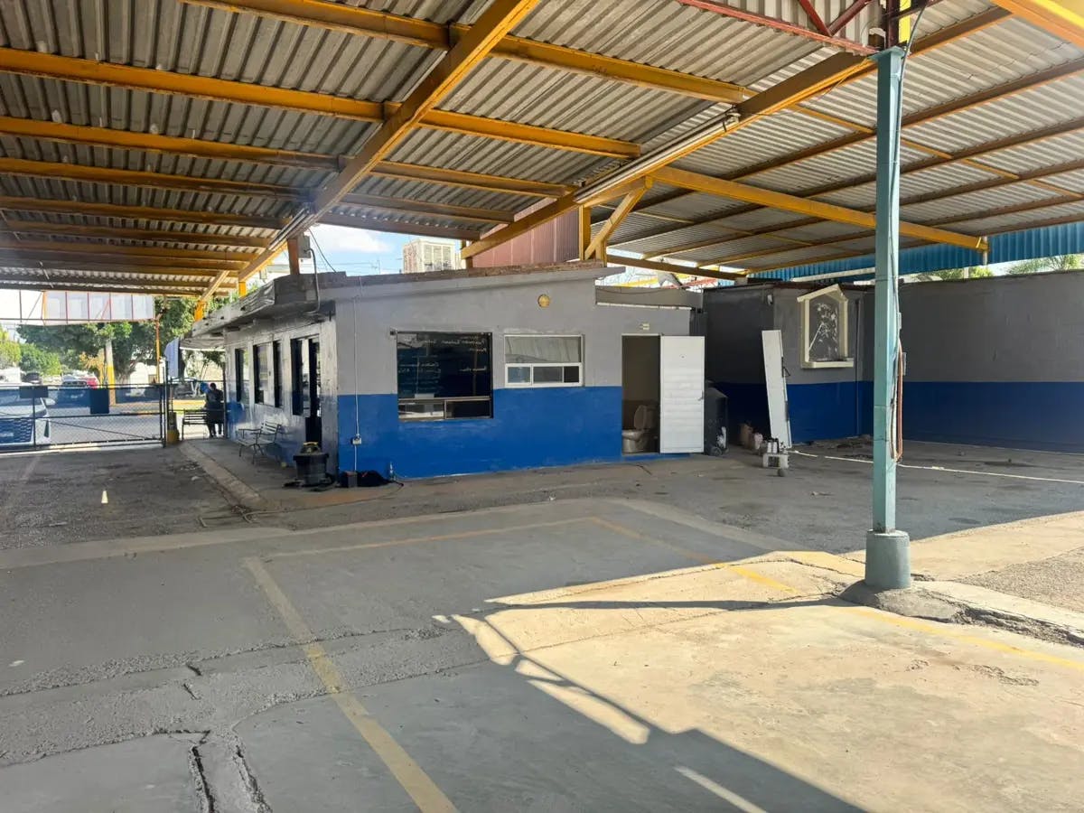 Local Comercial Spot2