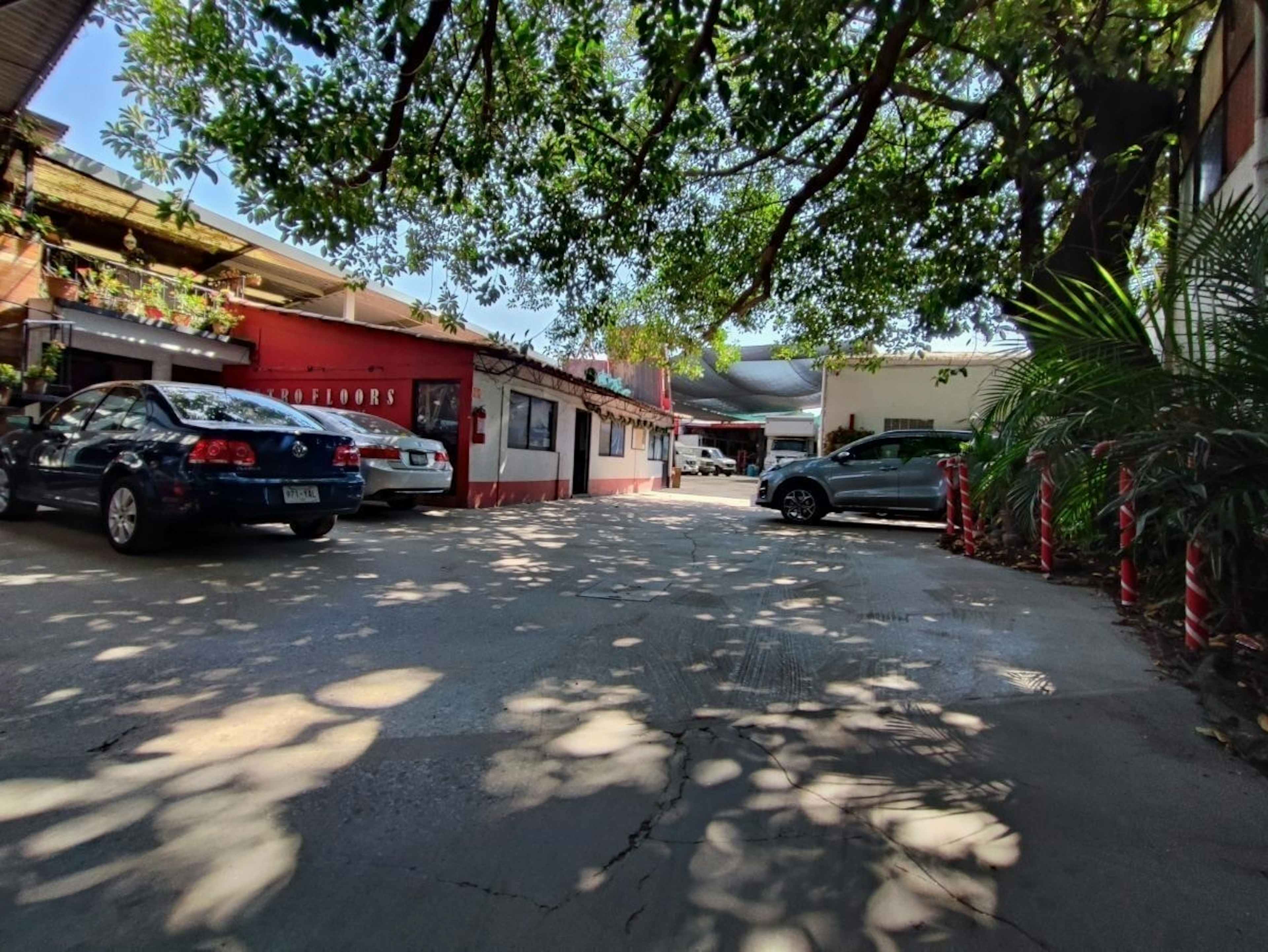 Avenida Profesora Eulalia Guzmán 126