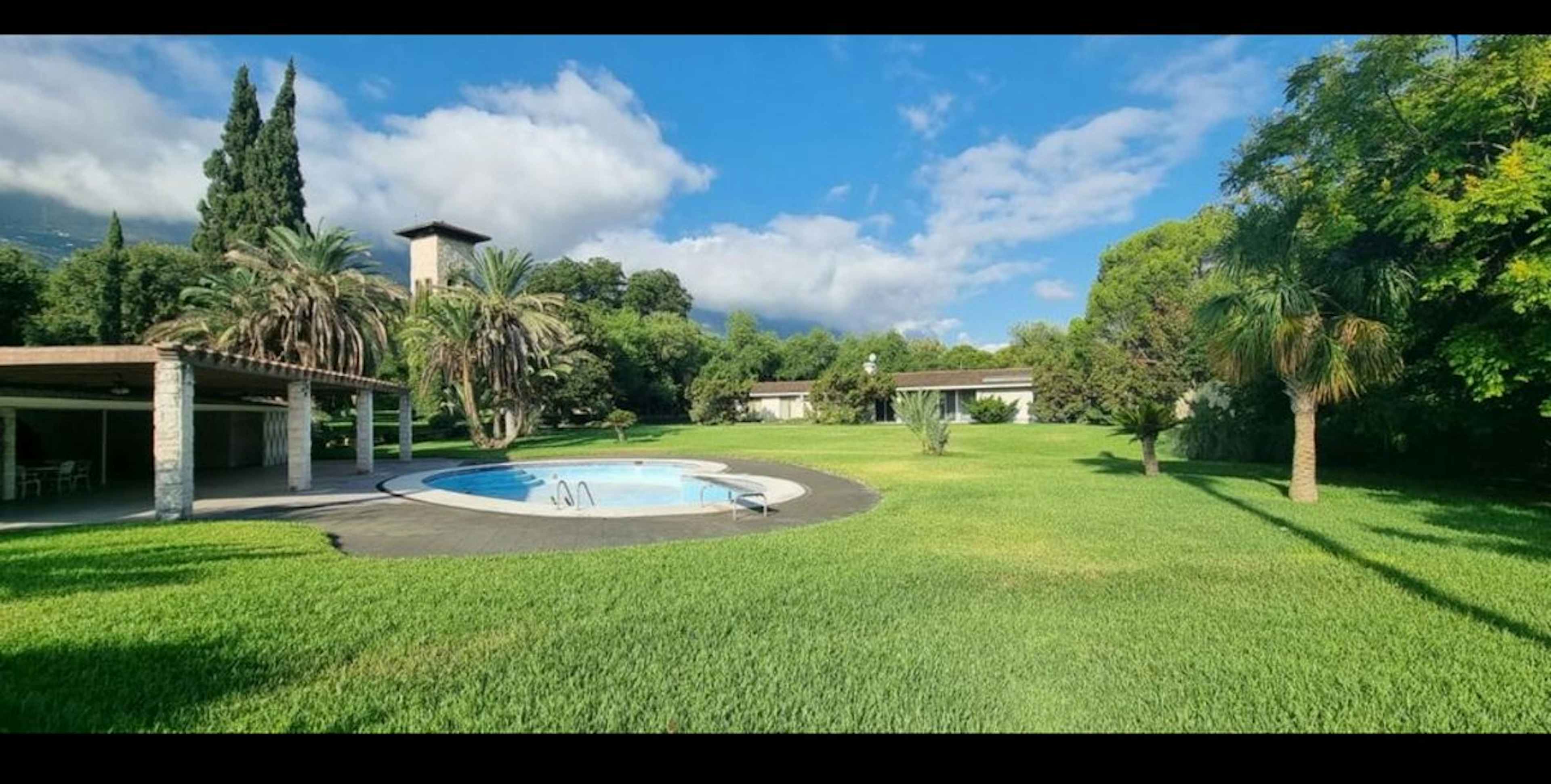 Avenida Manuel Gómez Morín 999