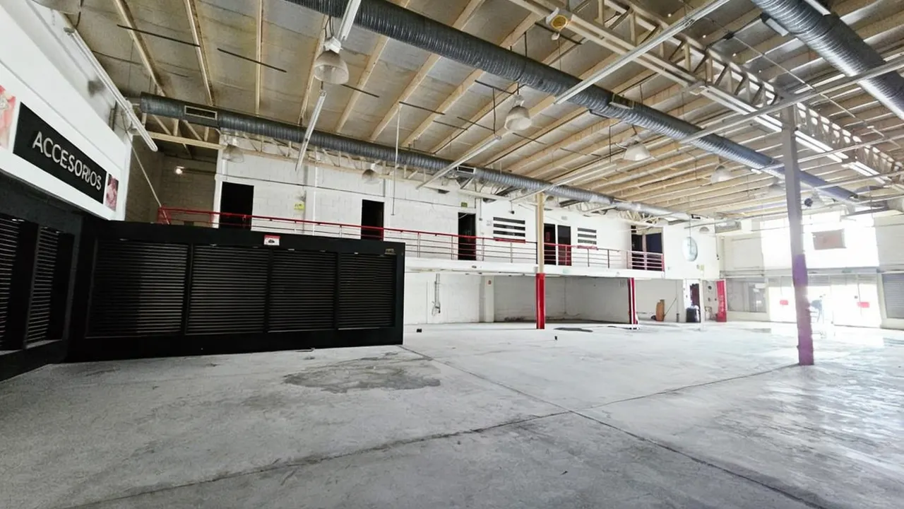 Local Comercial Spot2