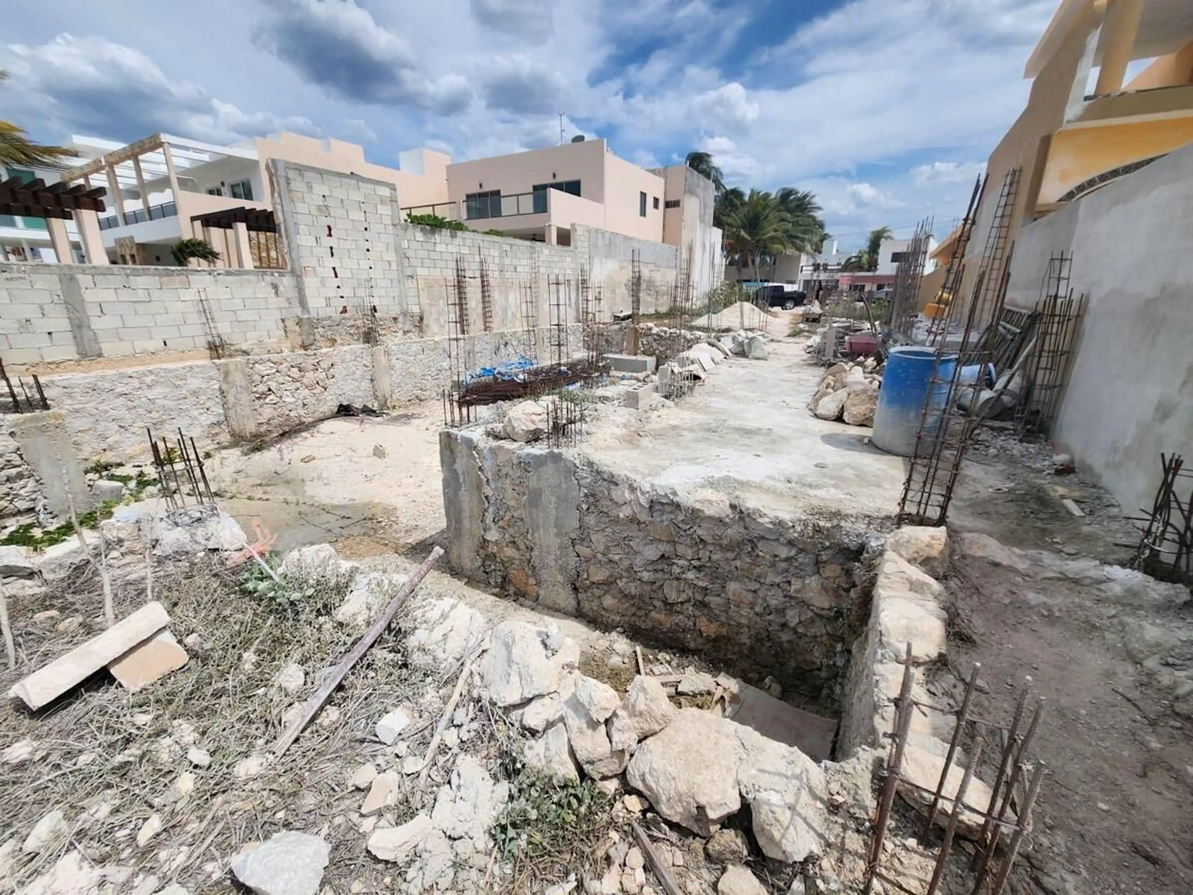 TERRENO/LOTE EN VENTA MERIDA, PLAYA TELCHAC, FRENTE AL MAR, ENTREGA INMEDIATA.